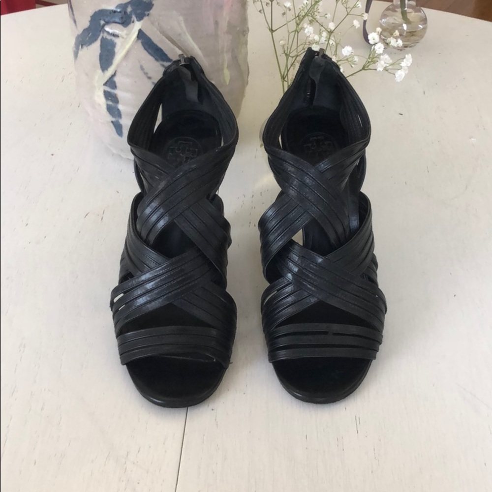 Tory Burch size & black heels